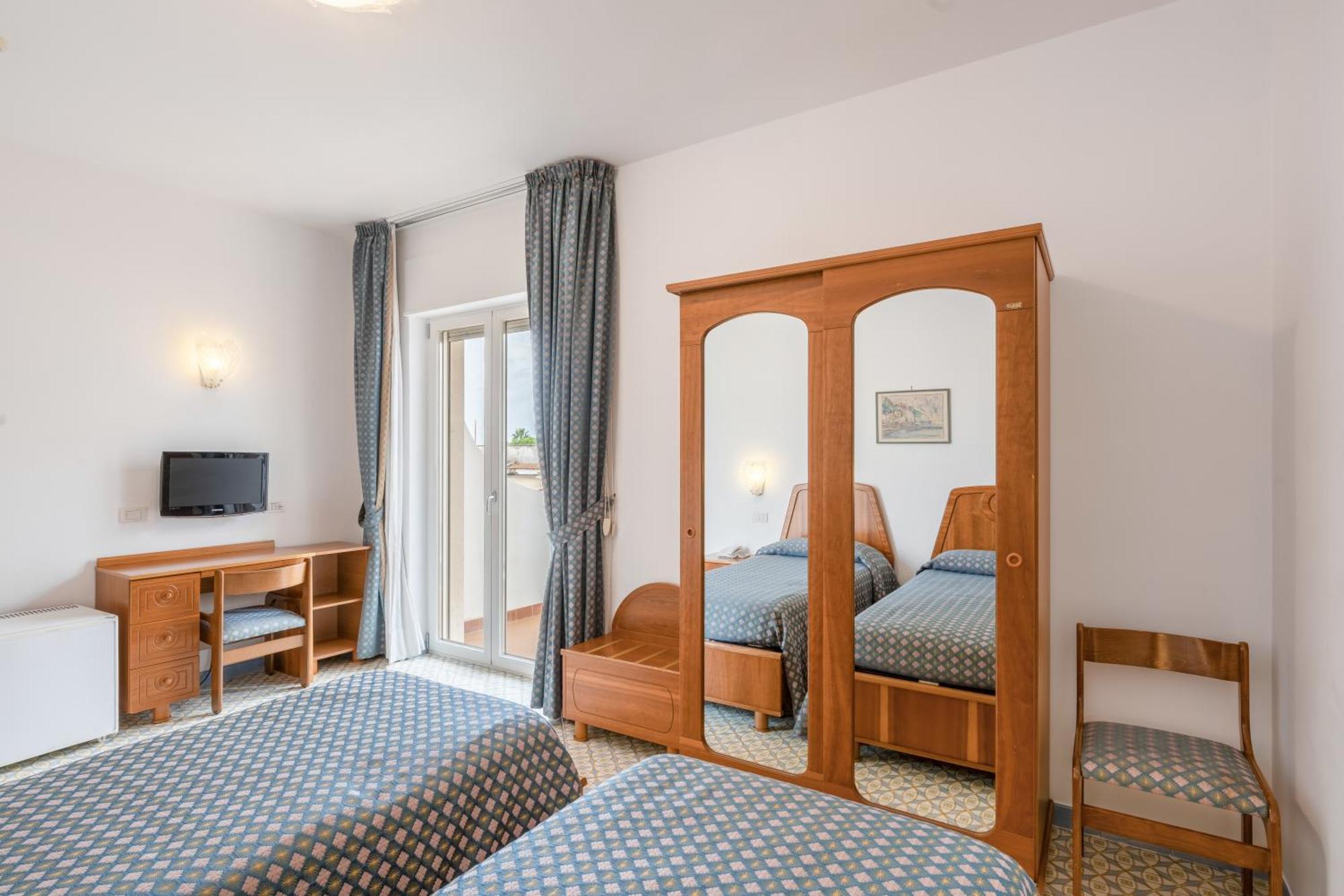 Hotel Eliseo Park'S Sant'Agnello Buitenkant foto