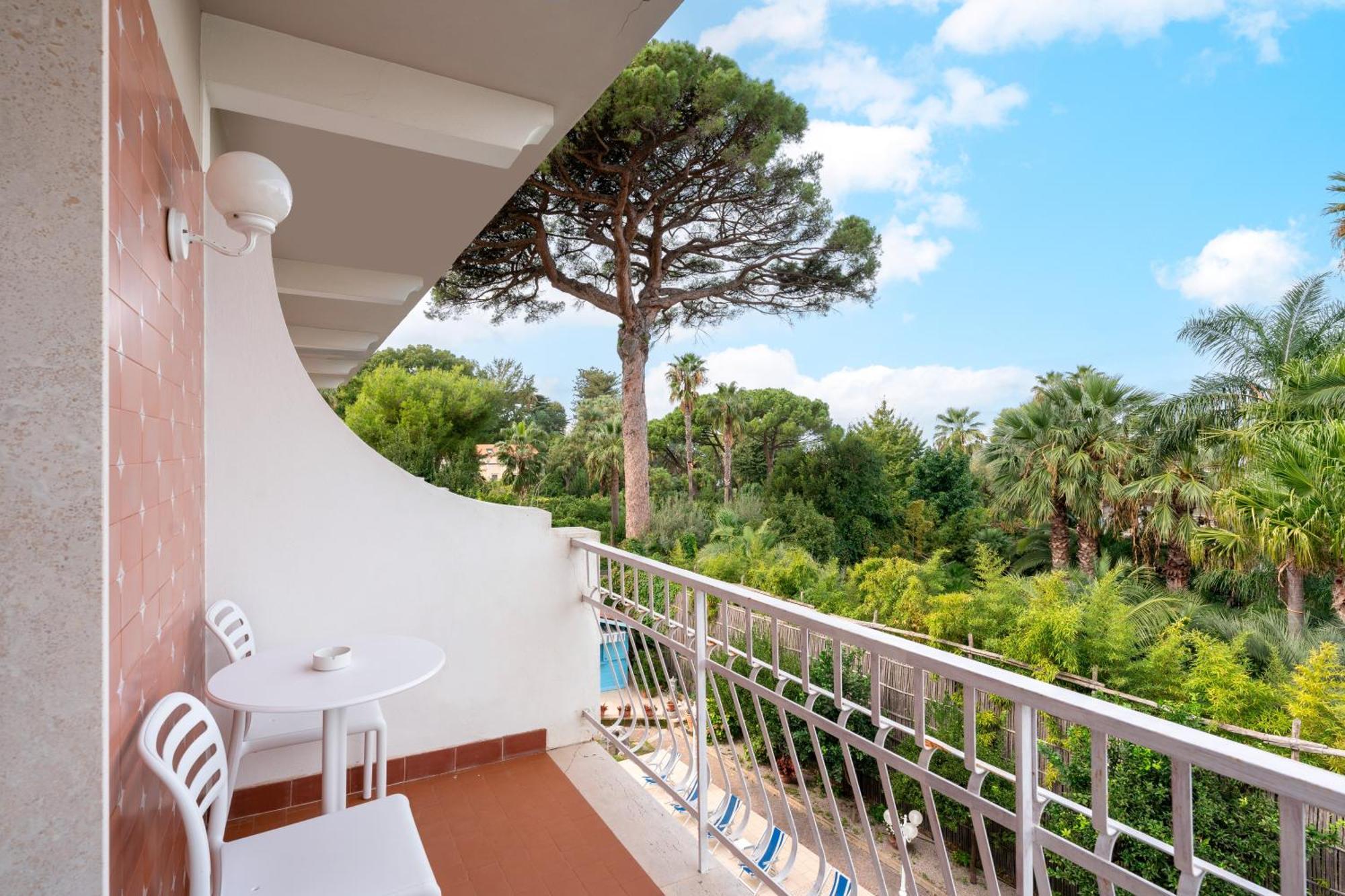 Hotel Eliseo Park'S Sant'Agnello Buitenkant foto